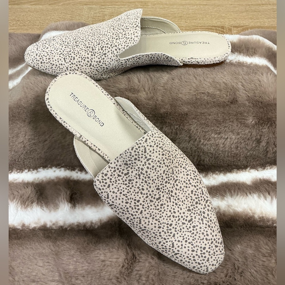 New Treasure & Bond Slides, Sz 8 - Picture 3 of 5